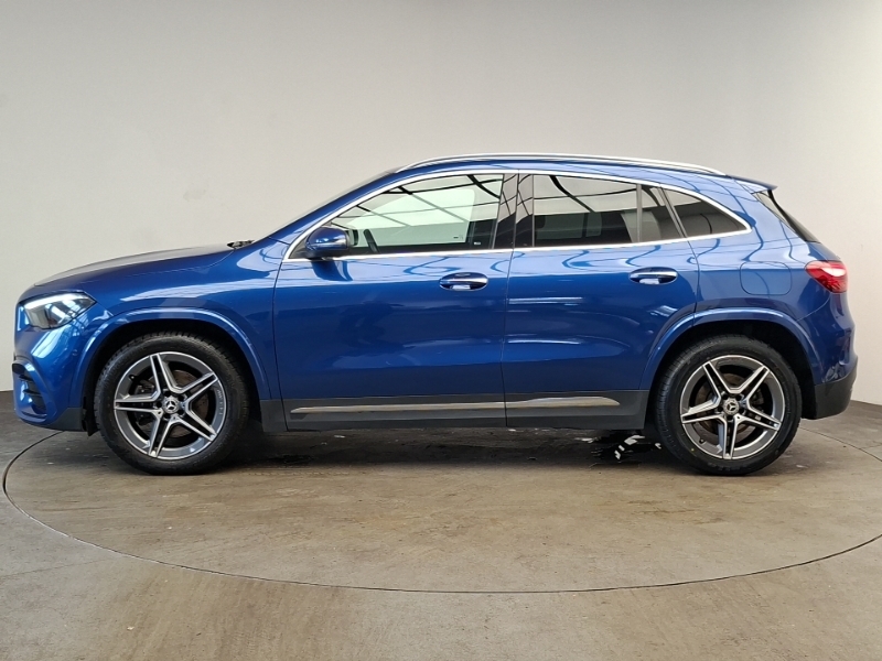 Mercedes-Benz GLA Class Gla 220D 4Matic Amg Line Premium Blue #4