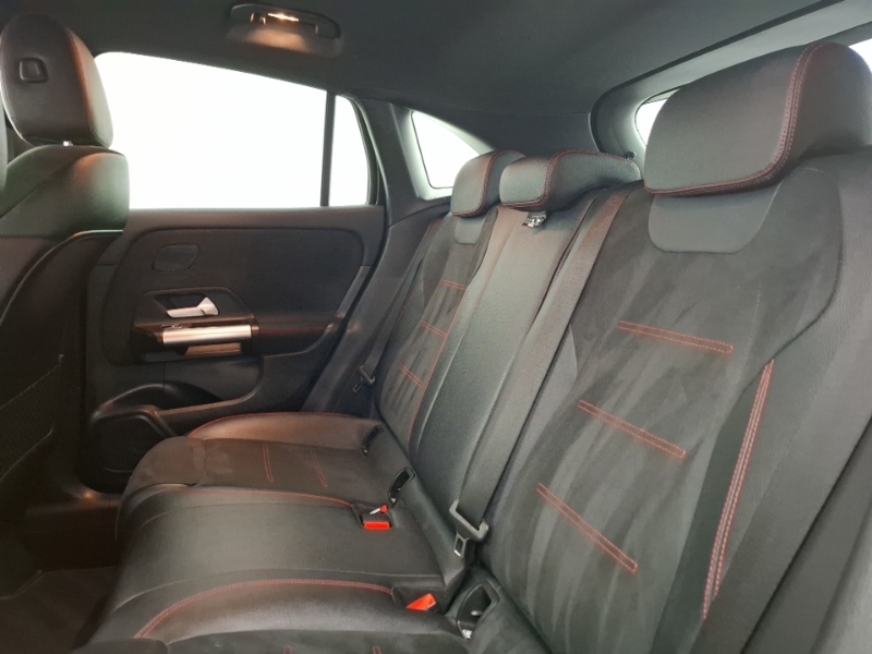 Mercedes-Benz GLA Class Gla 200 Amg Line Premium Black #6