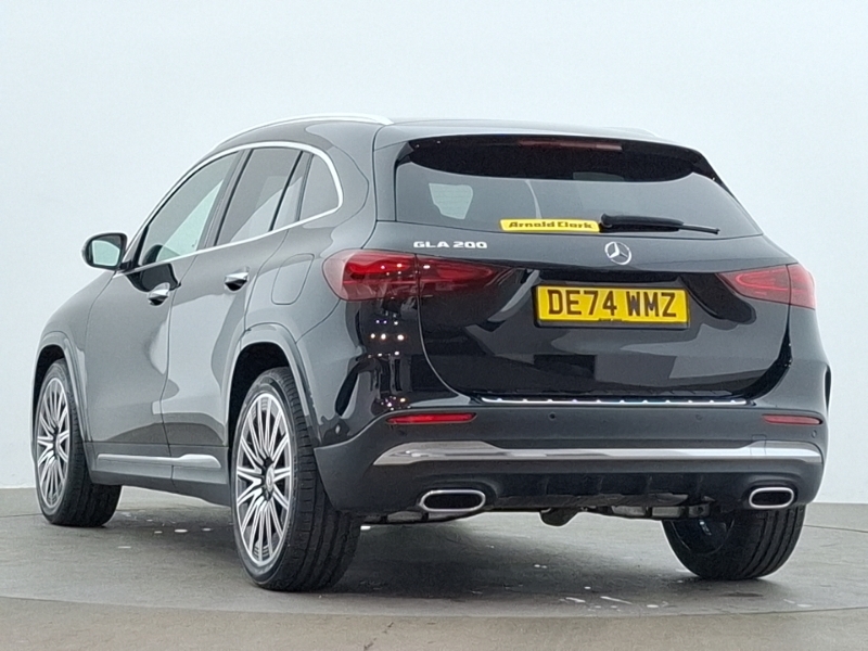 Mercedes-Benz GLA Class Gla 200 Amg Line Premium Black #2