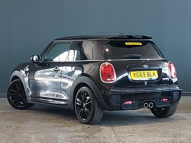 Mini Hatch 2.0 Cooper S Sport II Nav Pack YG69BLK Black #2