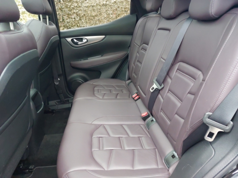 Nissan Qashqai 1.7 Dci Tekna Black #6