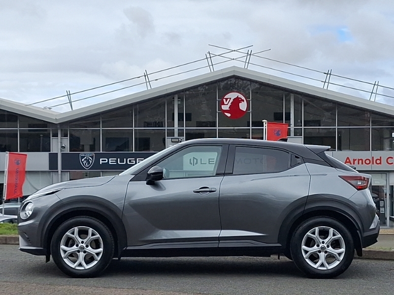 Nissan Juke 1.6 Hybrid Tekna White #4