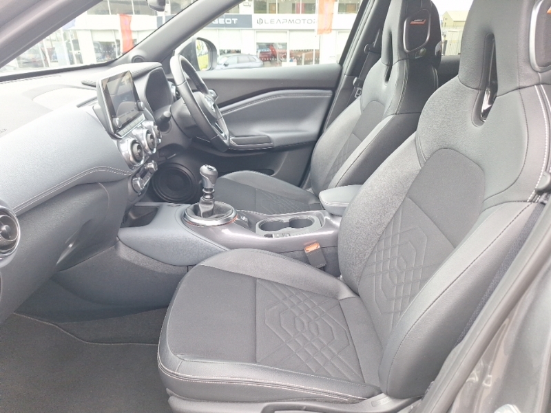 Nissan Juke 1.6 Hybrid Tekna White #5