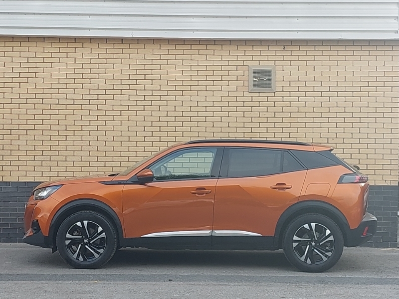Peugeot e-2008 100Kw Allure Premium 50Kwh Orange #4