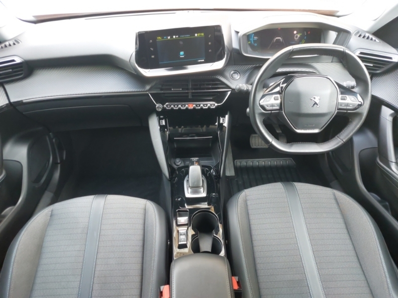 Peugeot e-2008 100Kw Allure Premium 50Kwh Orange #3
