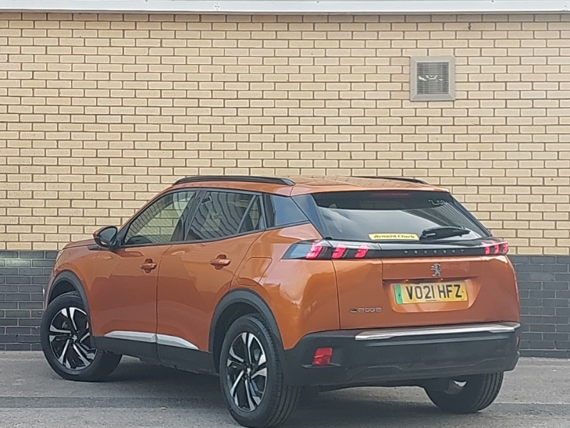 Peugeot e-2008 100Kw Allure Premium 50Kwh Orange #2