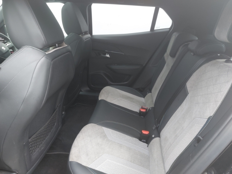 Peugeot e-2008 100Kw Gt Premium 50Kwh Black #6
