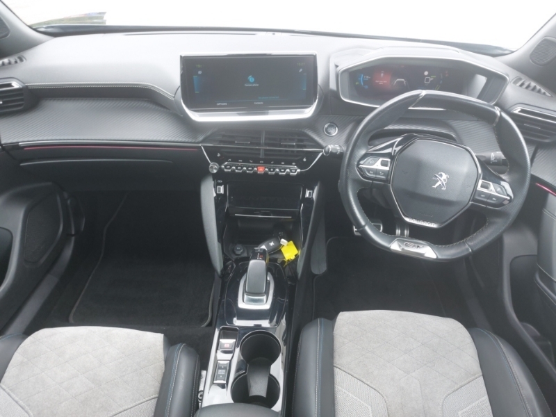 Peugeot e-2008 100Kw Gt Premium 50Kwh Black #3