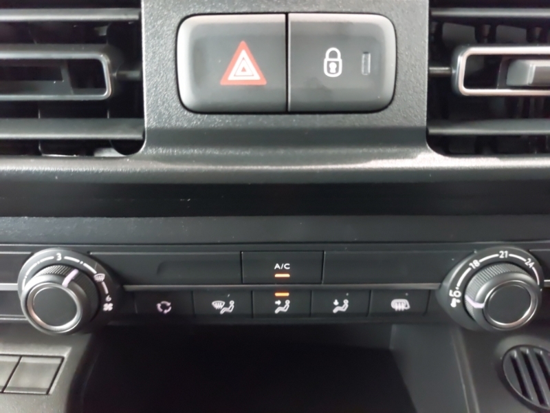 Peugeot Partner Peugeot Partner Professional Plus White #15