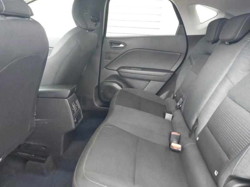 Renault Captur 1.3 Tce 130 Iconic Black #6