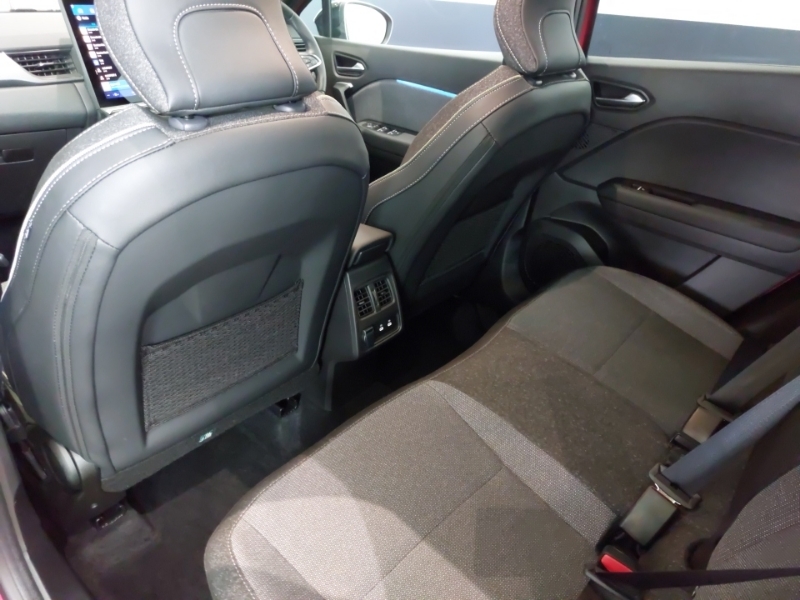 Renault Symbioz 1.3 Tce 140 Techno Red #6