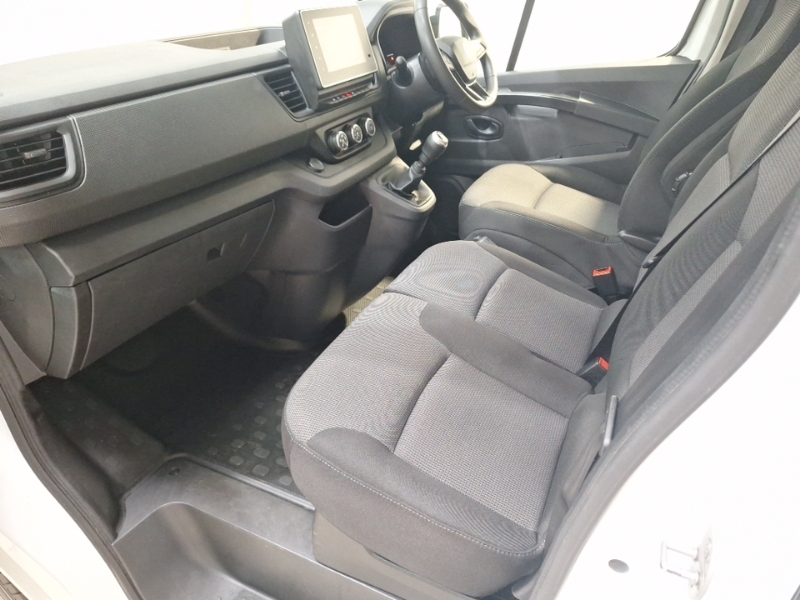Renault Trafic Ll30 Blue Dci 130 Advance Safety Van White #5