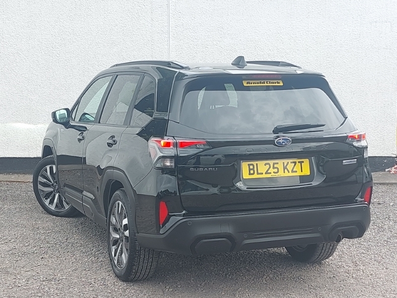 Subaru Forester 2.0I E-boxer Touring Lineartronic Black #2