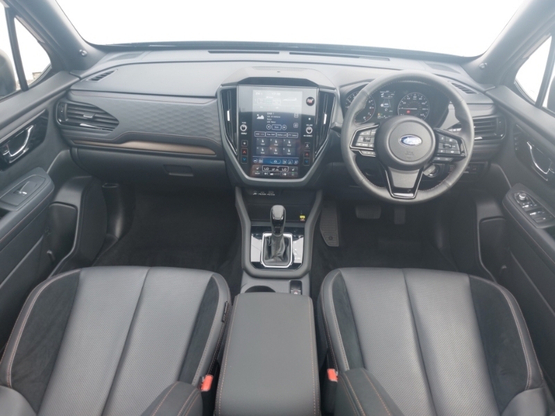 Subaru Forester 2.0I E-boxer Touring Lineartronic Black #3
