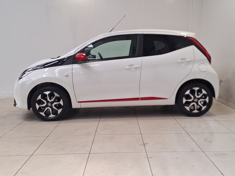 Toyota Aygo 1.0 Vvt-i X-trend White #4