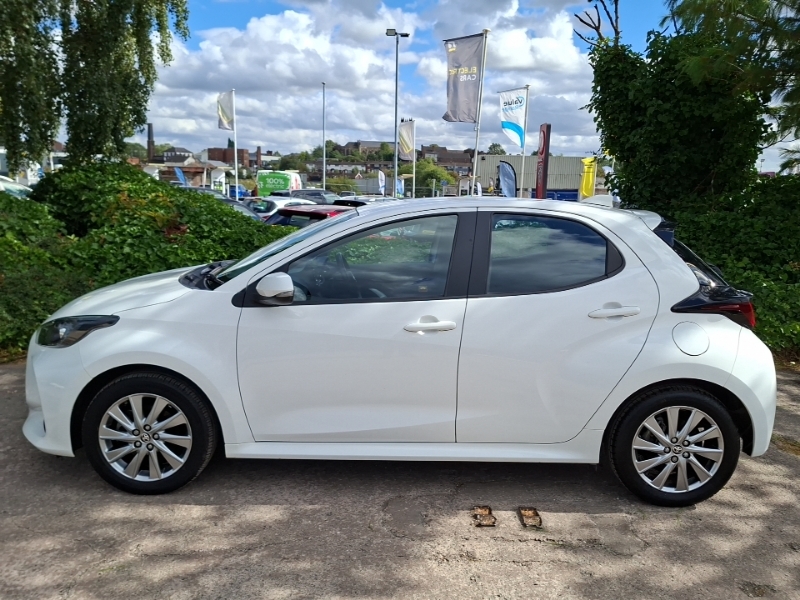 Toyota Yaris 1.5 Hybrid Icon Cvt GP23FFC White #4