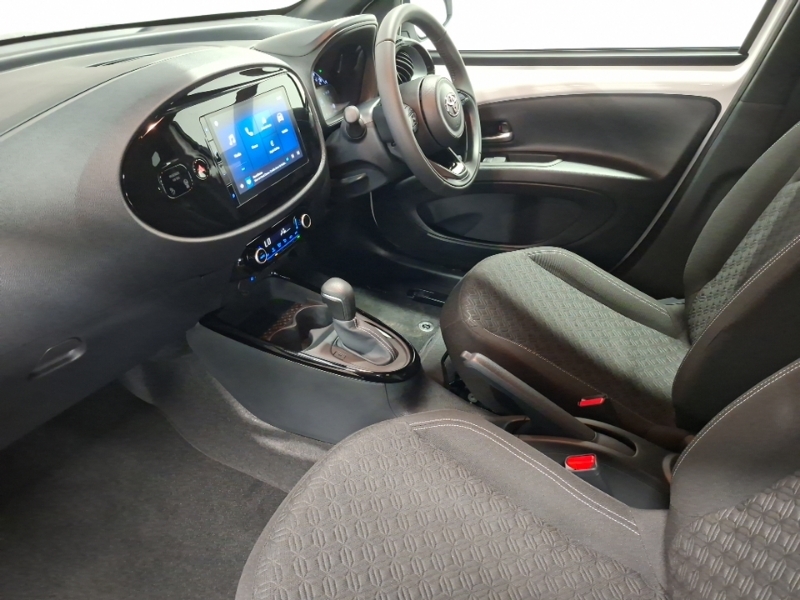 Toyota Aygo X 1.0 Vvt-i Edge White #5