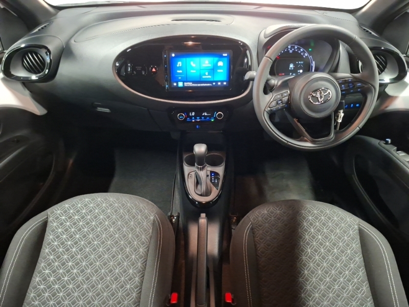 Toyota Aygo X 1.0 Vvt-i Edge White #3