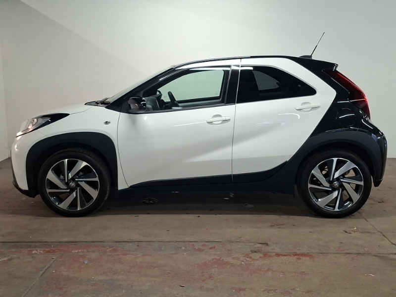 Toyota Aygo X 1.0 Vvt-i Edge White #4
