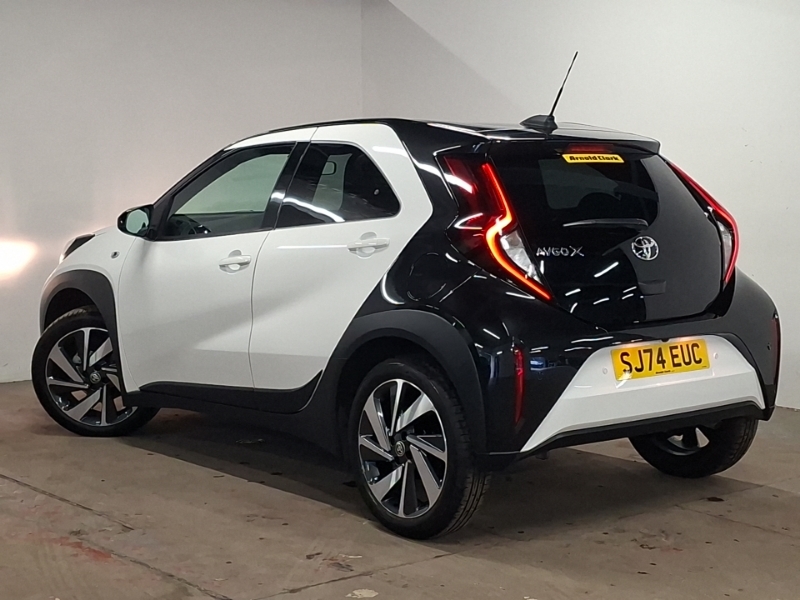 Toyota Aygo X 1.0 Vvt-i Edge White #2