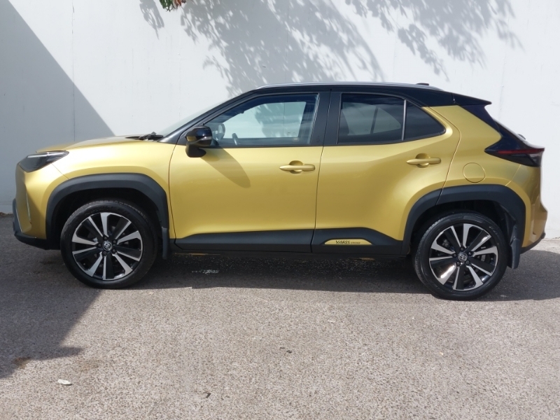 Toyota Yaris Cross 1.5 Hybrid Premiere Edition Cvt Yellow #4