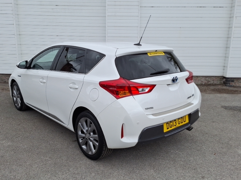 Toyota Auris 1.8 Vvti Hybrid Excel Cvt White #2