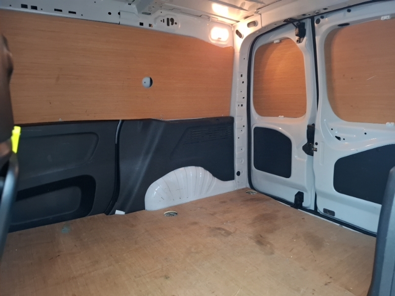 Vauxhall Combo 1.5 Turbo D 130Ps Pro H1 Van White #6