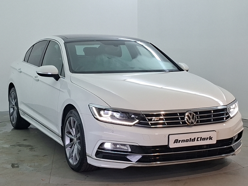 Volkswagen Passat 1.5 Tsi Evo 150 R-line Dsg Panoramic Roof White