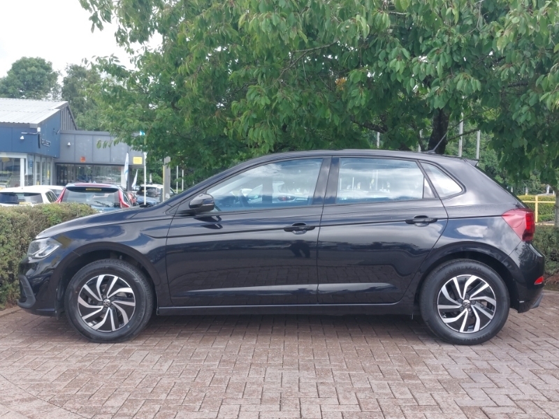 Volkswagen Polo 1.0 Life SM22FXZ Black #4