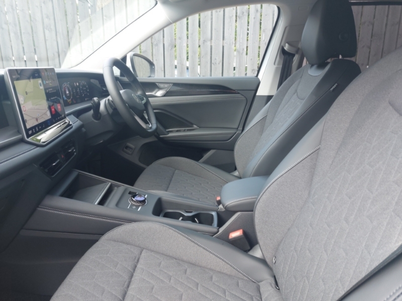 Volkswagen Tayron 1.5 Etsi Match Dsg7 7 Seat Area View White #5