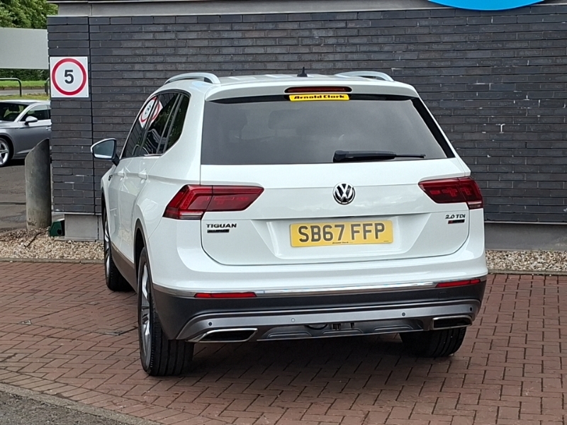 Volkswagen Tiguan Allspace 2.0 Tdi 4Motion Sel Dsg White #2
