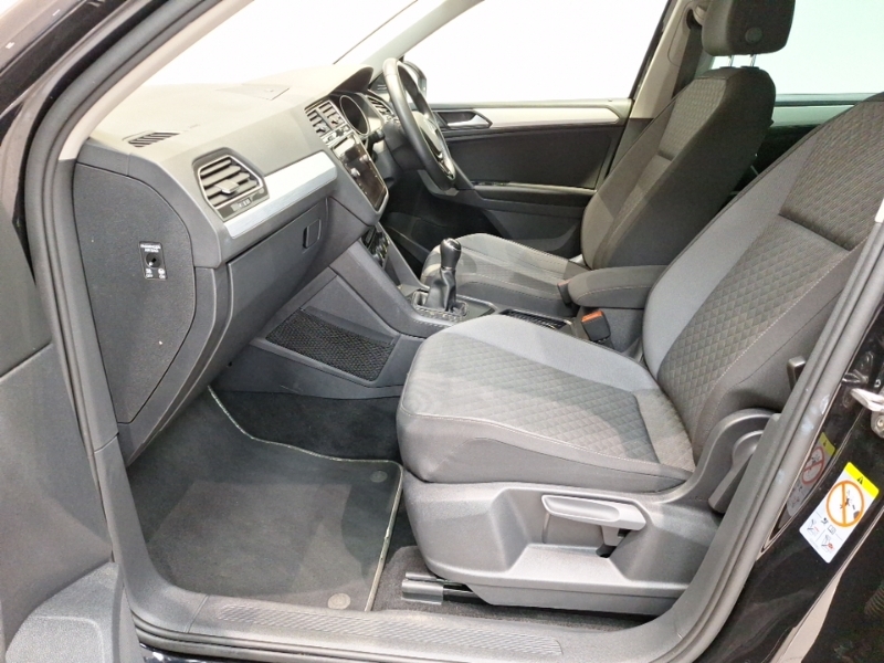 Volkswagen Tiguan 1.5 Tsi Evo 130 Match NA20RTV Black #5