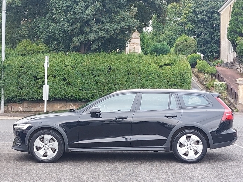 Volvo V60 Cross Country 2.0 B5p Cross Country Awd Black #4