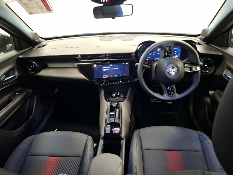 Alfa Romeo Junior 1.2 Turbo 145 Ibrida Black #3