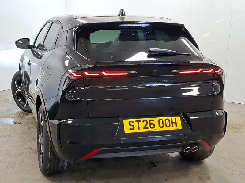 Alfa Romeo Junior 1.2 Turbo 145 Ibrida Black #2