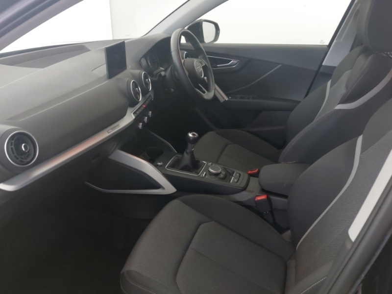 Audi Q2 30 Tfsi Sport Black #5