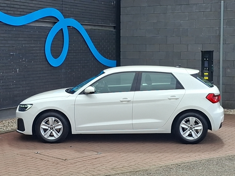 Audi A1 30 Tfsi 110 Technik S Tronic White #4