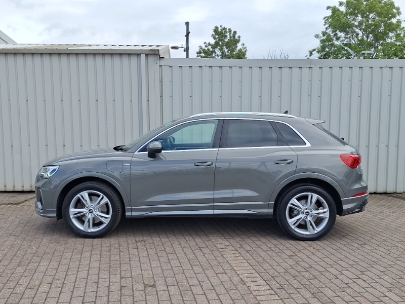 Audi Q3 45 Tfsi E S Line S Tronic Grey #4