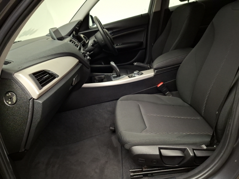 BMW 1 Series 118I 1.5 Se Nav Step Grey #4