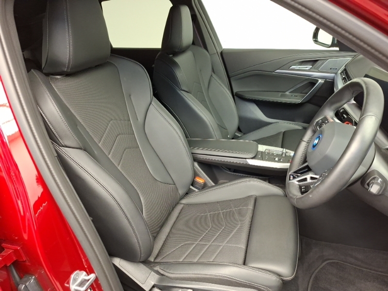 BMW iX1 150Kw Edrive20 M Sport 65Kwh Red #6