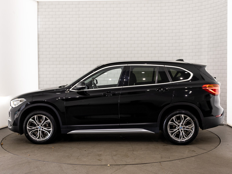 BMW X1 Sdrive 18D Xline Step Black #4