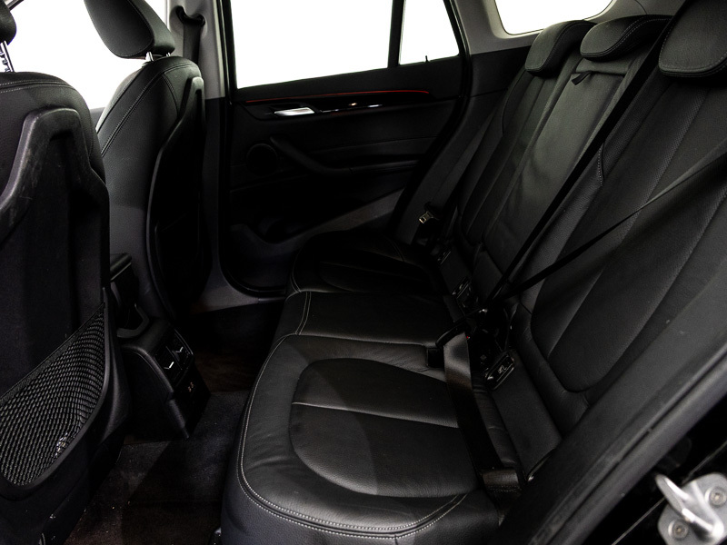 BMW X1 Sdrive 18D Xline Step Black #6