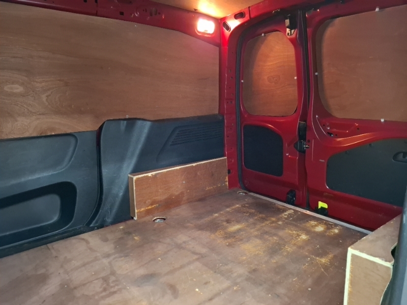 Citroen Berlingo 1.5 Bluehdi 1000Kg Enterprise 100Ps Red #6