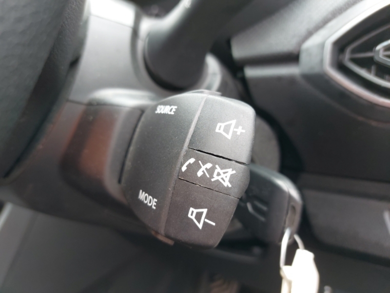 Dacia Sandero 1.0 Tce Prestige Hatchback #16
