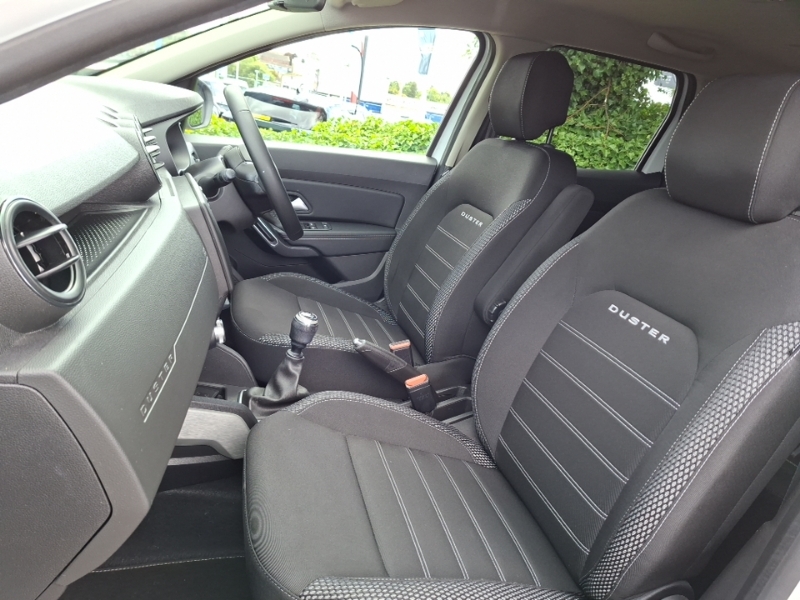 Dacia Duster 1.0 Tce 90 Prestige 6 Speed White #5