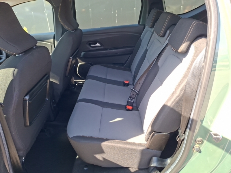 Dacia Jogger 1.6 Hev Extreme Green #6