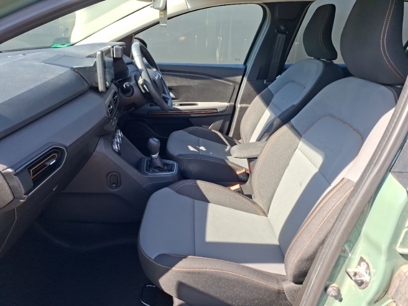 Dacia Jogger 1.6 Hev Extreme Green #5