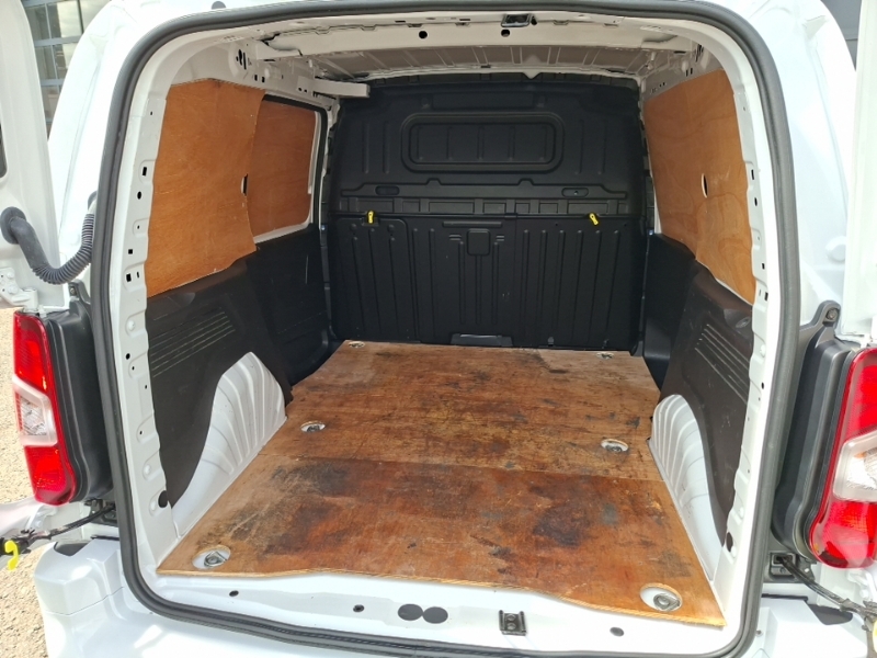 Fiat Doblo 52Kwh L2 6Dr 7.4Kw Obc White #18