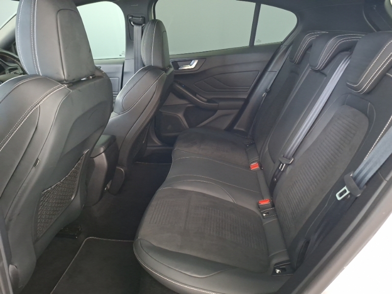 Ford Focus 2.3 Ecoboost St White #6