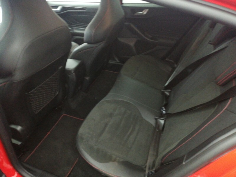 Ford Focus 2.3 Ecoboost St Red #6